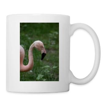 Nahaufnahme eines rosa Flamingos vor Grün - Tasse - Weiß - Rechts