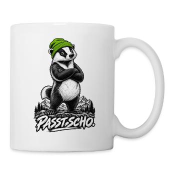 Panda mit grüner Mütze am Berg - Tasse - Weiß - Rechts