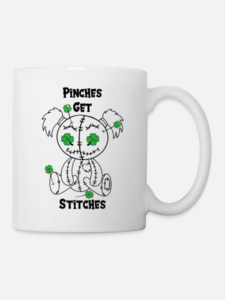 Poupée vaudou de trèfle, griffonnage de fille - Mug blanc - blanc
