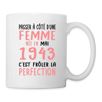 Anniversaire 81 ans - Née en Mai 1943 - Mug blanc - blanc - Droite