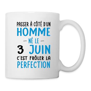 Anniversaire - Né le 3 Juin Frôler perfection - Mug blanc - blanc - Droite