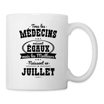Médecins égaux meilleurs naissent en Juillet - Mug blanc - blanc - Droite