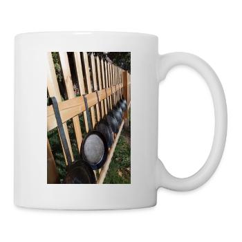 Pfannen am Zaun - Tasse - Weiß - Rechts