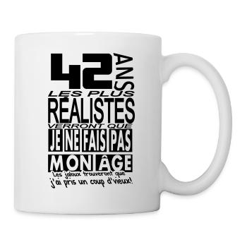 42 ans / anniversaire 42 ans / t-shirt 42 ans - Mug blanc - blanc - Droite