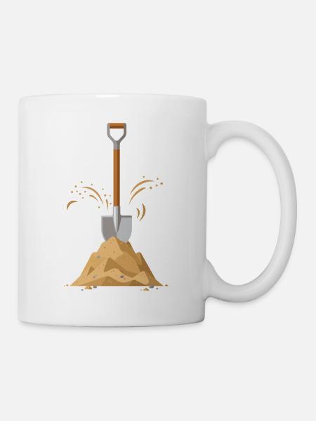 Schaufel im Sandhügel - Tasse - Weiß