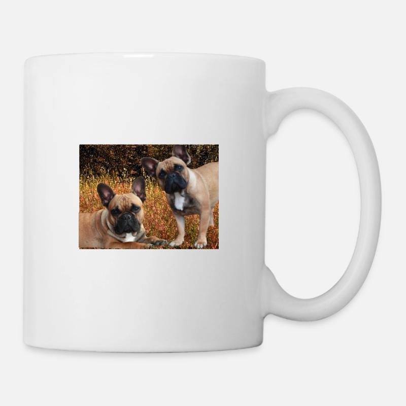 Bouledogues français dans la prairie - Mug blanc - blanc