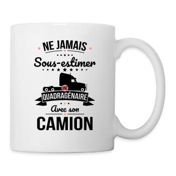 Sous-estimer une quadragénaire avec son camion - Mug blanc - blanc - Droite