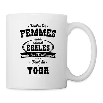 Femmes égales les meilleures font du yoga - Mug blanc - blanc - Droite