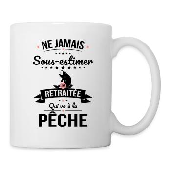 Sous-estimer une retraitée qui va à la pêche - Mug blanc - blanc - Droite