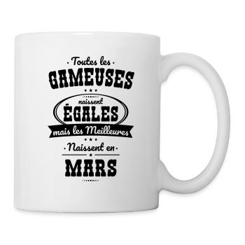 Gameuses égales meilleures naissent en Mars - Mug blanc - blanc - Droite