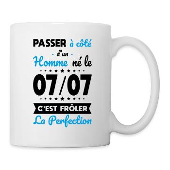 Anniversaire - Né le 7 Juillet Frôler perfection - Mug blanc - blanc - Droite