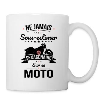 Sous-estimer une sexagénaire sur sa moto - Mug blanc - blanc - Droite