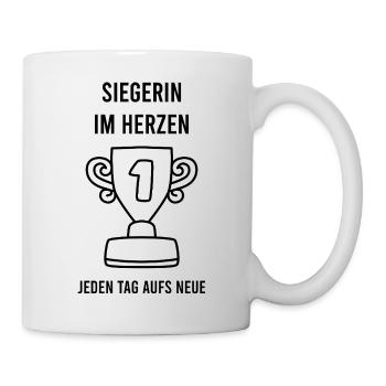Siegerin im Herzen - Tasse - Weiß - Rechts