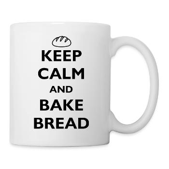 BROTSHIRT - KEEP CALM AND BAKE BREAD - BROT BACKEN - Tasse - Weiß - Rechts