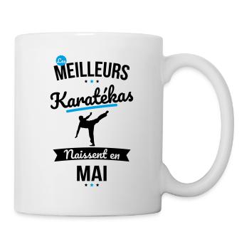 Les meilleurs karatékas naissent en Mai - Mug blanc - blanc - Droite