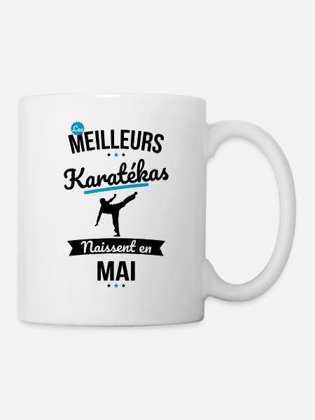 Les meilleurs karatékas naissent en Mai - Mug blanc - blanc