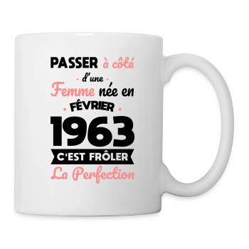 Anniversaire 60 ans - Née en Février 1963 - Mug blanc - blanc - Droite