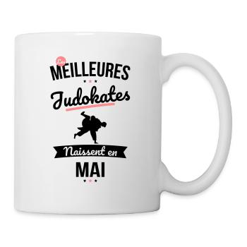 Les meilleures judokates naissent en Mai - Mug blanc - blanc - Droite