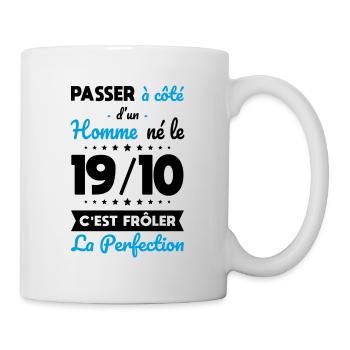 Anniversaire - Né 19 Octobre Frôler perfection - Mug blanc - blanc - Droite
