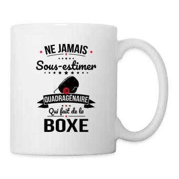 Sous-estimer un quadragénaire qui fait de la boxe - Mug blanc - blanc - Droite