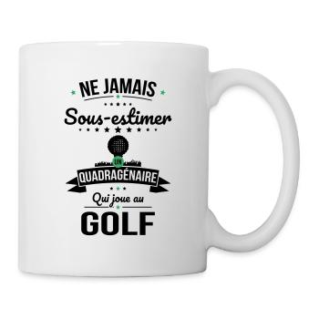 Sous-estimer un quadragénaire qui joue au golf - Mug blanc - blanc - Droite