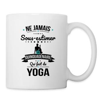 Sous-estimer un quinquagénaire qui fait du yoga - Mug blanc - blanc - Droite