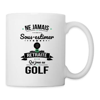 Sous-estimer un retraité qui joue au golf - Mug blanc - blanc - Droite