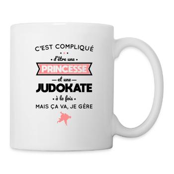 Compliqué d'être une princesse et une judokate - Mug blanc - blanc - Droite