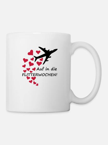 Flitterwochen / Hochzeit - Flugzeug mit Herzen - Tasse - Weiß