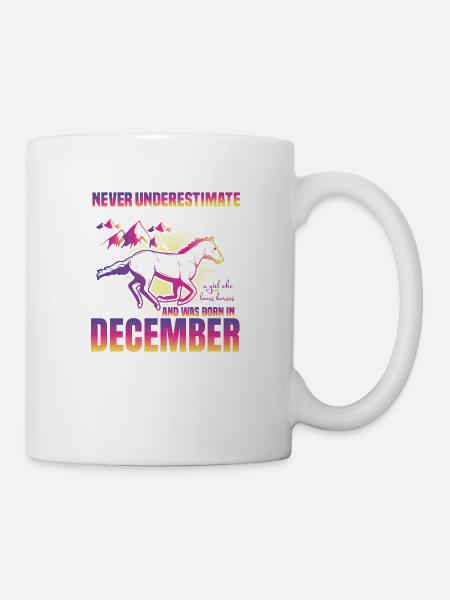 This girl loves horses | December - Mug - white