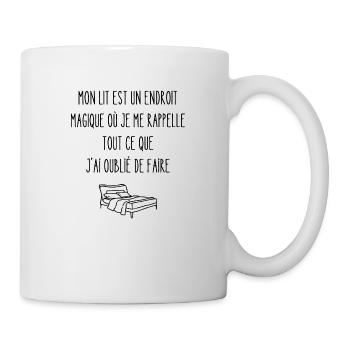 mon lit est un endroit magique - Mug blanc - blanc - Droite