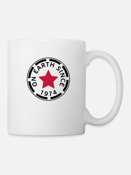 on earth since 1974 (fr) - Mug blanc - blanc