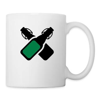 Alkohol - Bierflaschen - Tasse - Weiß - Rechts