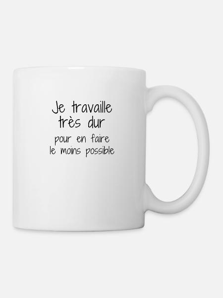 je travaille très dur - Mug blanc - blanc