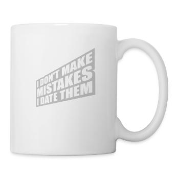 Date Mistakes Zitat Logo - Tasse - Weiß - Rechts