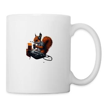 Techno DJ Eichhörnchen mit Bier - Tasse - Weiß - Rechts