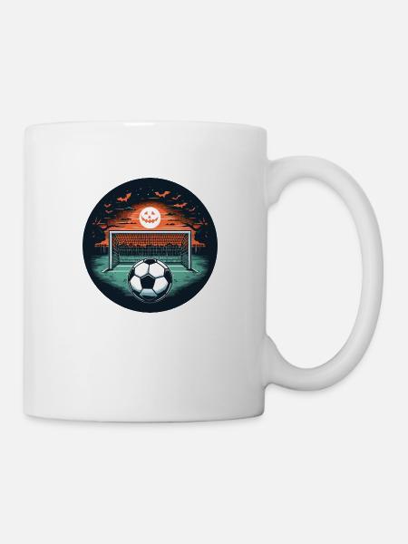 Fußballplatz an Halloween - Tasse - Weiß