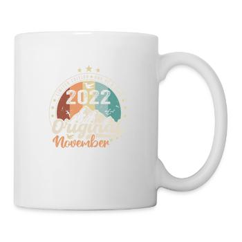 Legenden werden im November 2022 geboren Geschenk - Tasse - Weiß - Rechts
