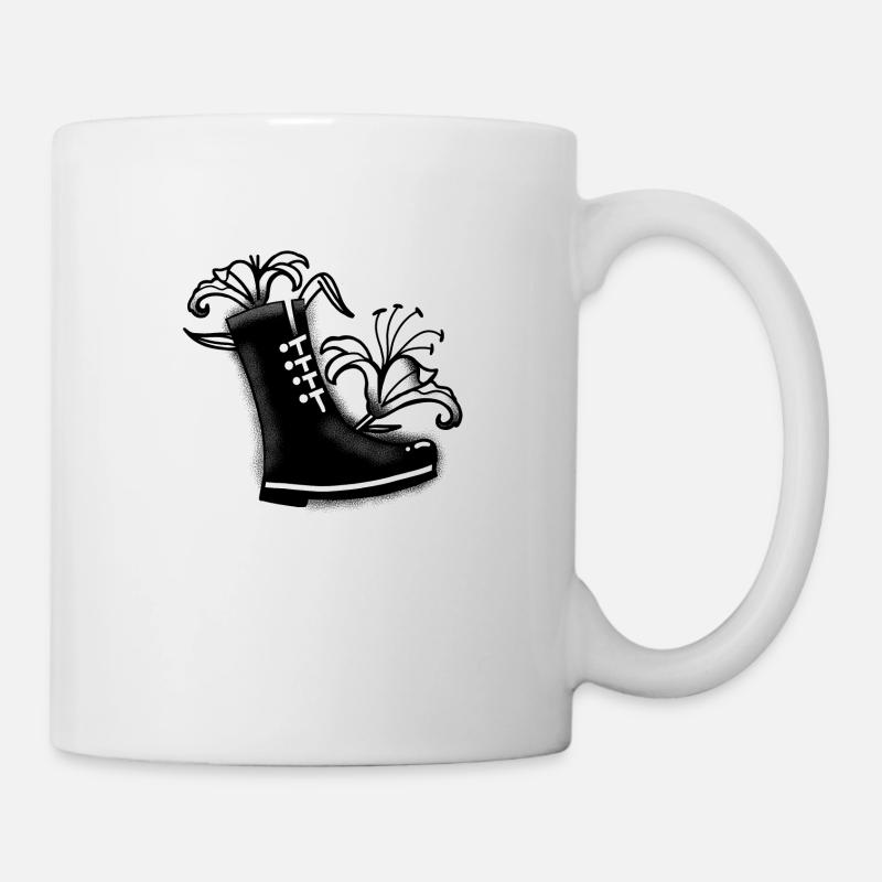 Schwarzer Stiefel mit Lilien Blumen - Tasse - Weiß