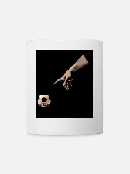 Illustration surréaliste de main et de ballons de football - Mug blanc - blanc