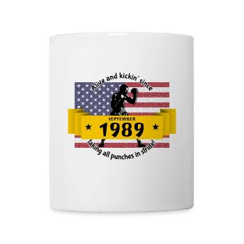 35. Geburtstag Alive and kickin since 09/1989 - Tasse - Weiß - Vorne