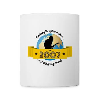 18. Geburtstag Rocking this planet since 04/2007 - Tasse - Weiß - Vorne
