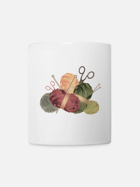 Balls of wool & knitting needles with scissors - Mug - white