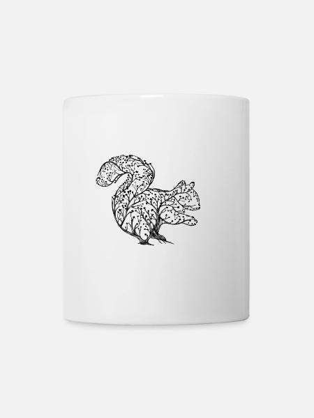 Eichhörnchen aus Zweigen. Dekorativ - Tasse - Weiß