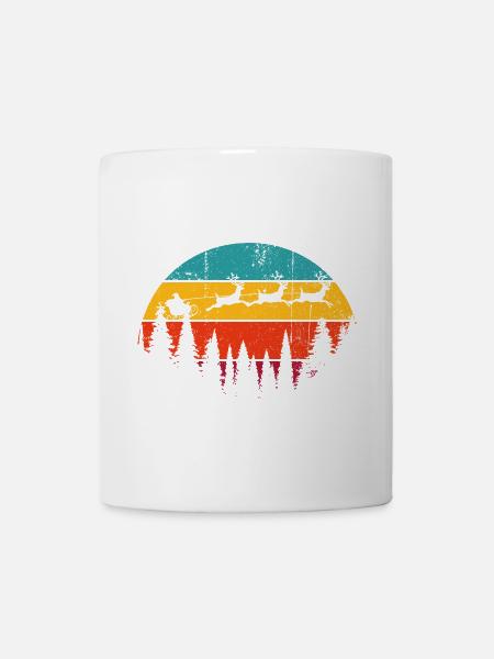 Sonnenuntergangswölfe über Kiefern - Tasse - Weiß