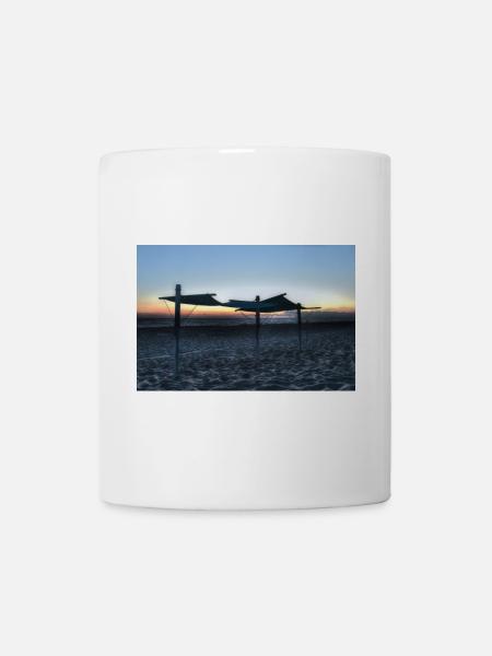 Leerer Strand - Tasse - Weiß