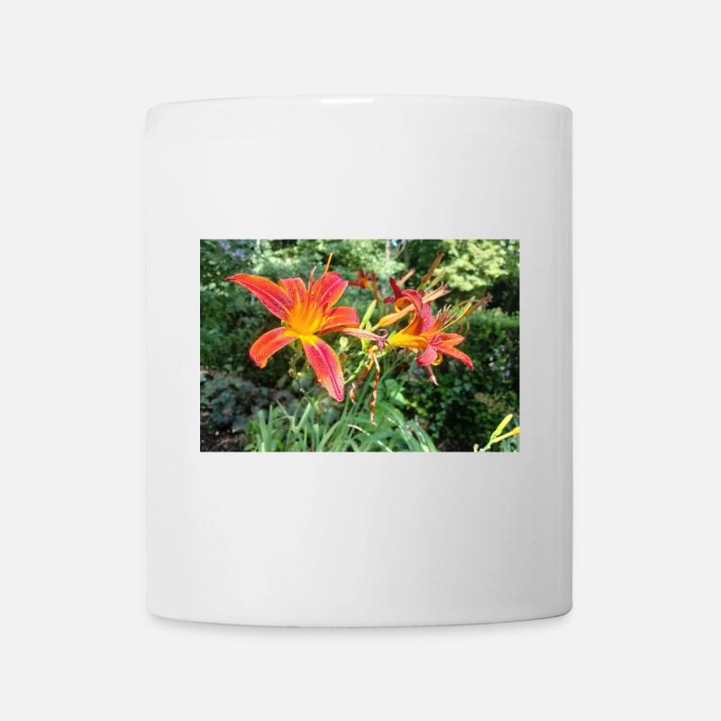 LYS ROUGE AVEC ROSÉE DU MATIN - Mug blanc - blanc