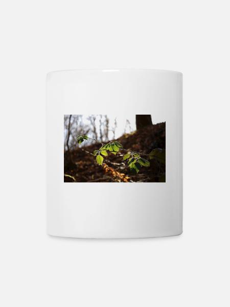 Blätter im Sonnenschein - Tasse - Weiß