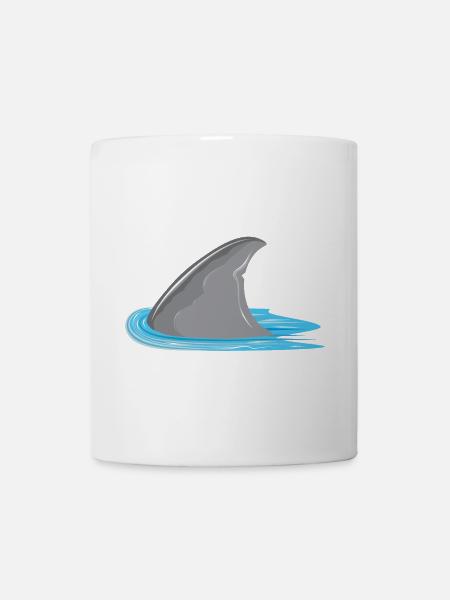 Requin en vue! Aileron de requin dans la mer - Mug blanc - blanc