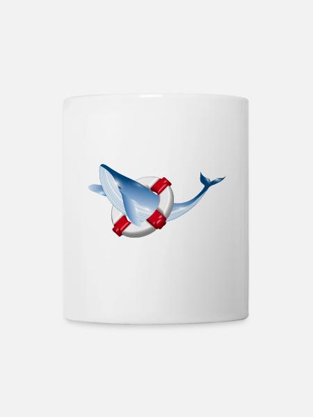 leuchtend blauer Wal Fisch mit Rettungsring - Tasse - Weiß